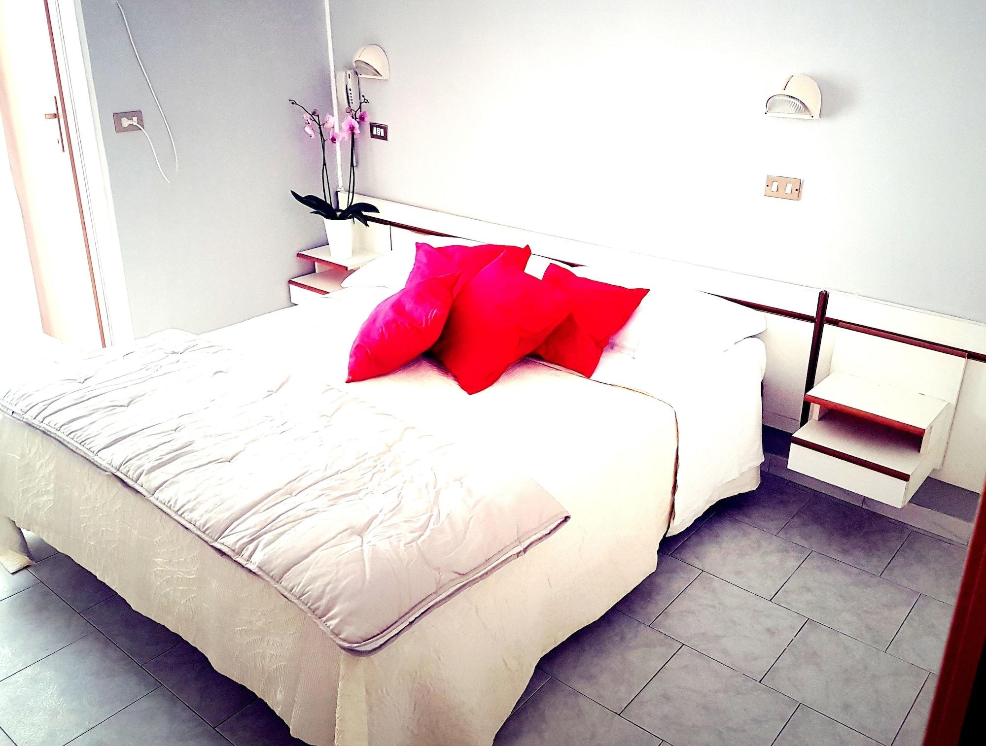 Hotel Giannella Rimini Bagian luar foto