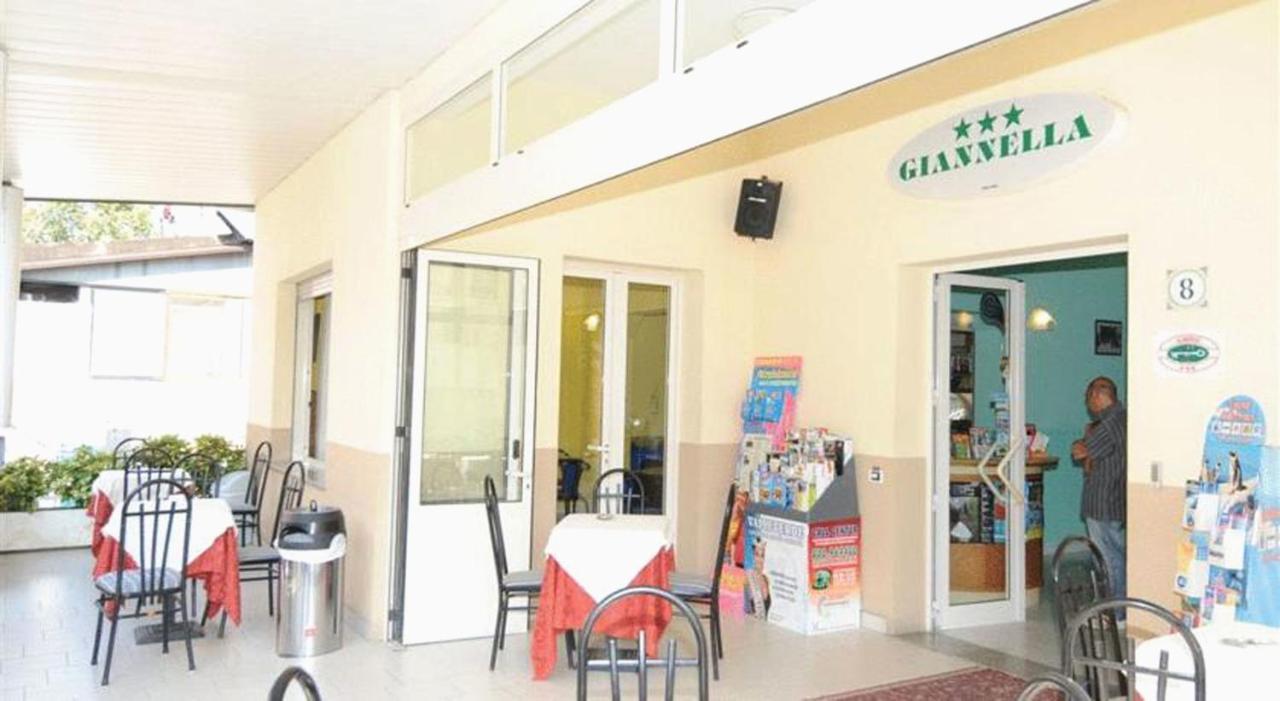 Hotel Giannella Rimini Bagian luar foto
