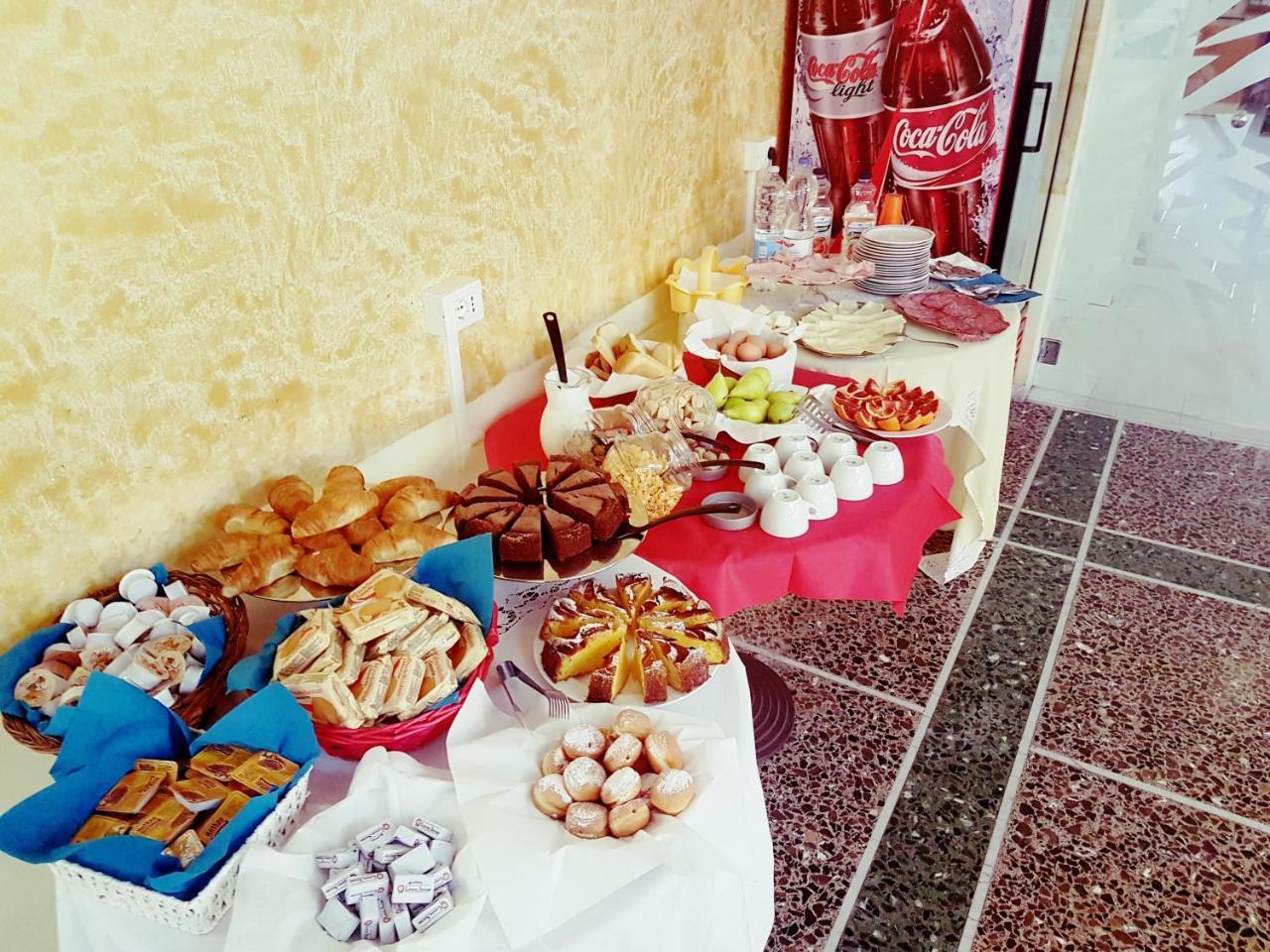 Hotel Giannella Rimini Bagian luar foto