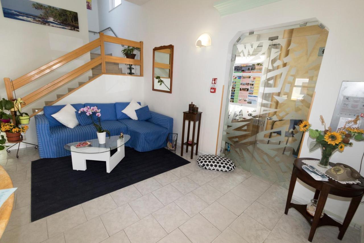 Hotel Giannella Rimini Bagian luar foto